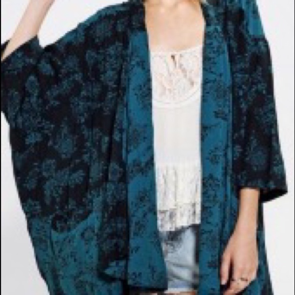Boho gorgeous! Ecote Teal & Black Kimomo